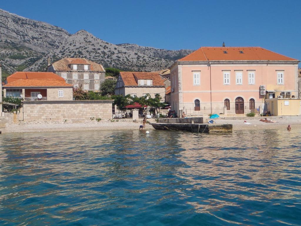 Guesthouse Mimbelli Orebić Rom bilde